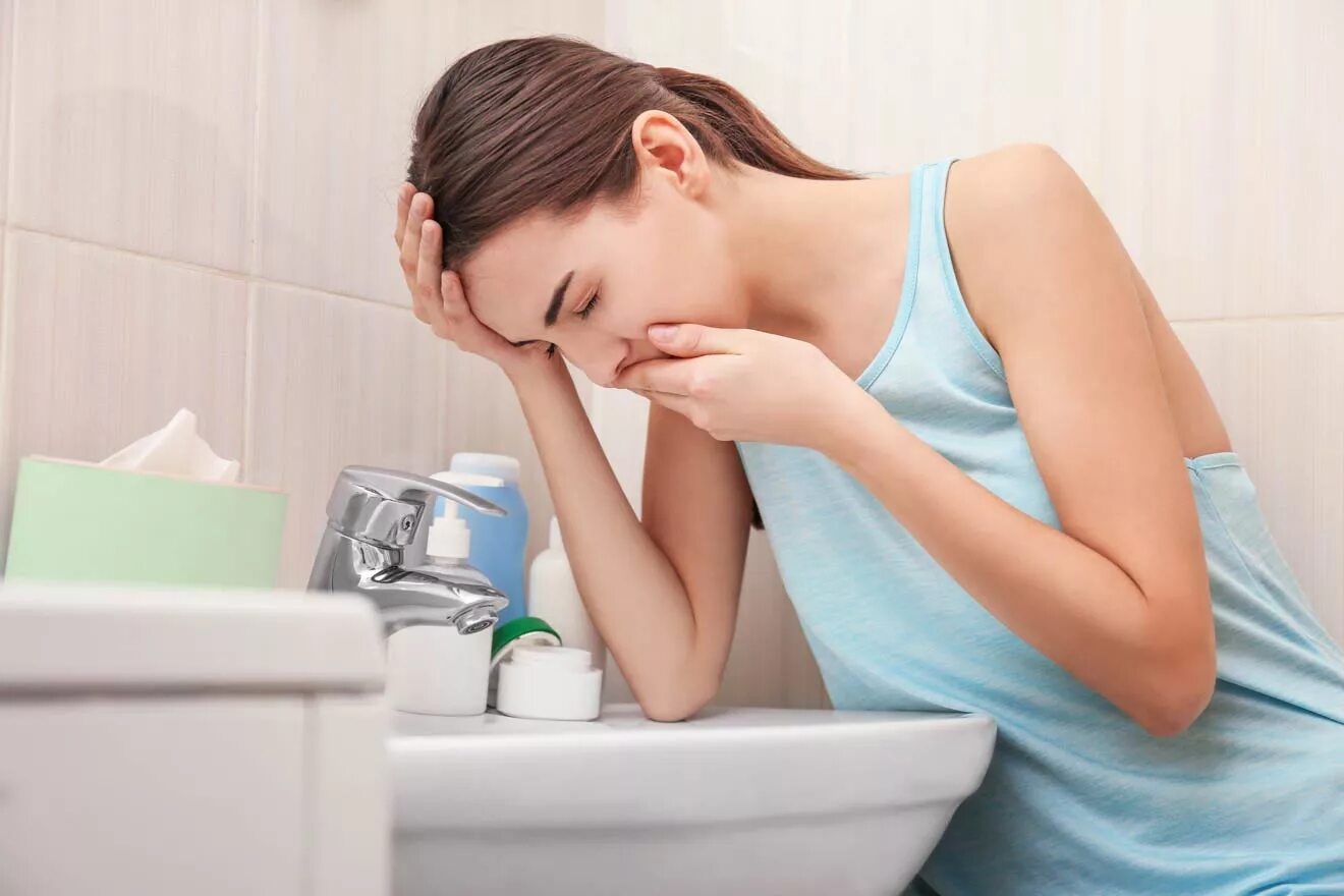 Вырвало после сна. Вырвало после сна. Отравление алкоголем. Тошнота. Отравление картинки.