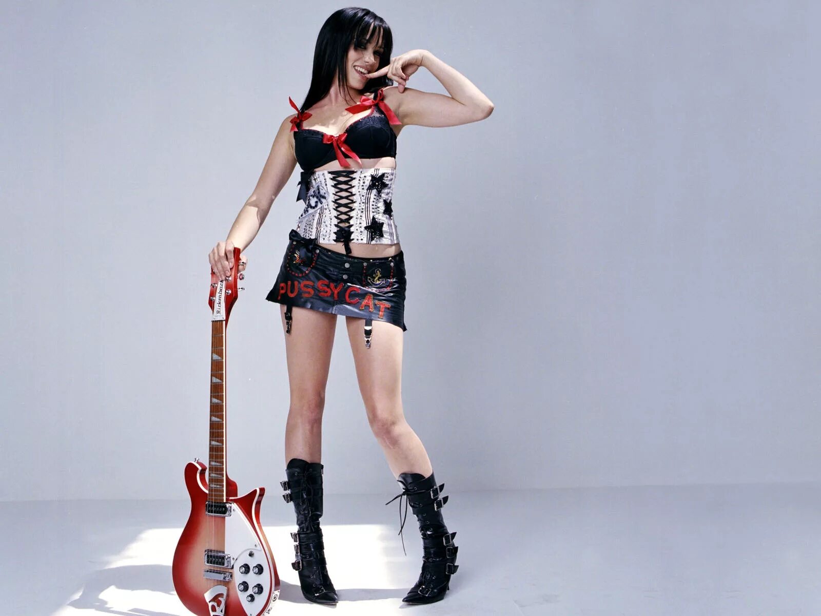 Pussycat dolls солистка. Pussycat dolls. Pussycat dolls. Николь шерзингер pussycat dolls. Кукла музыкальная.