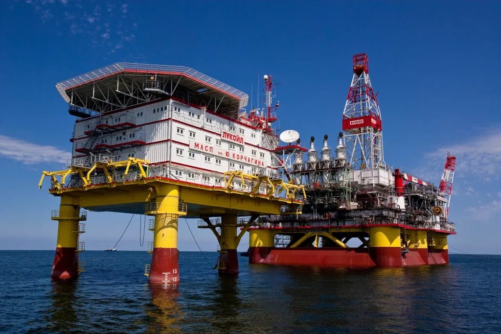 МЛСП им Корчагина Каспийское море. Нефтедобывающая платформа Корчагина. Корчагина платформа Лукойл. Ледостойкая стационарная платформа (ЛСП-1).