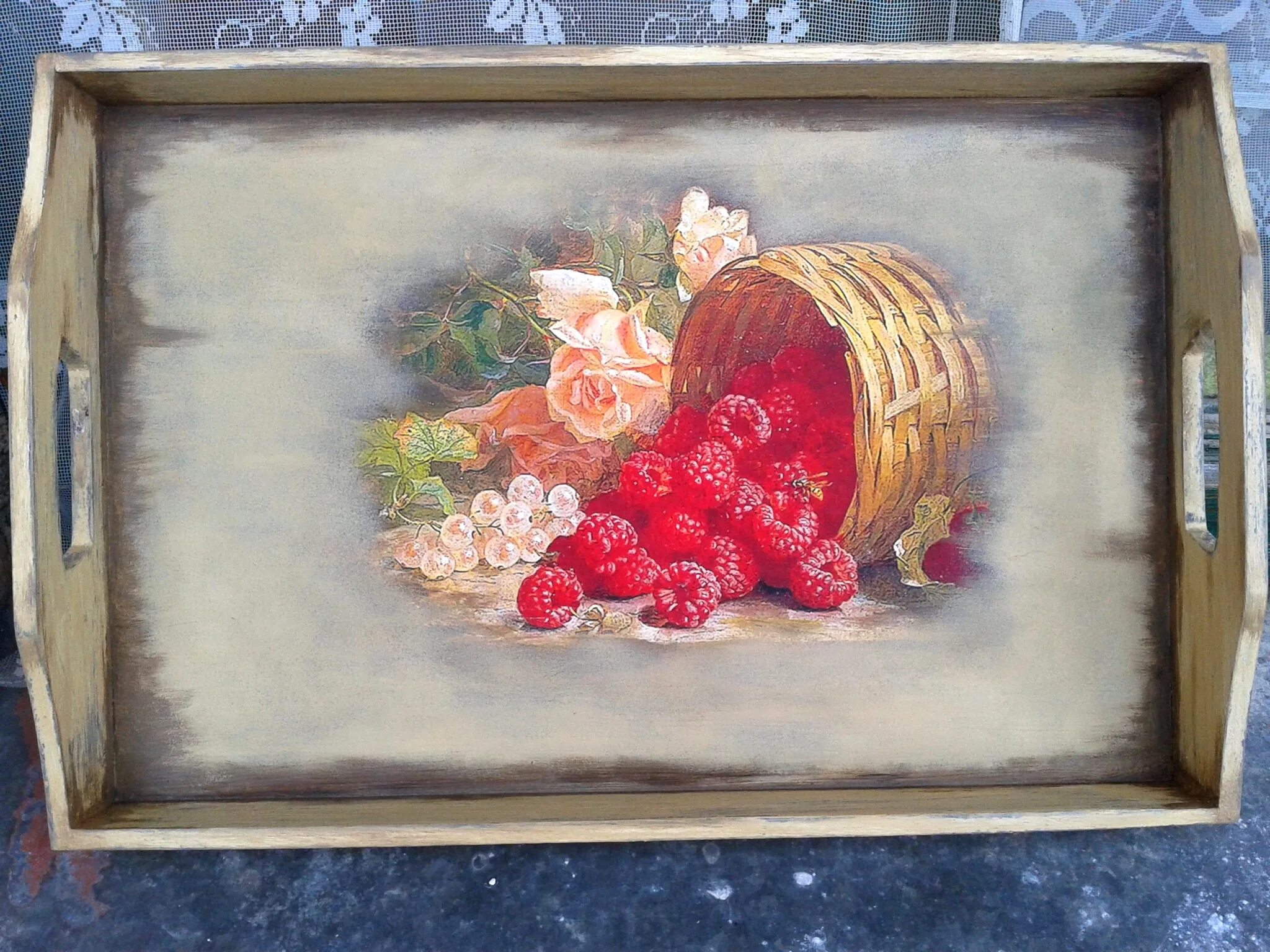 Музей жостовских подносов. Подносы с декупажем. Поднос деревянный. Деревянный поднос для декупажа. Картина для декупажа для подноса.