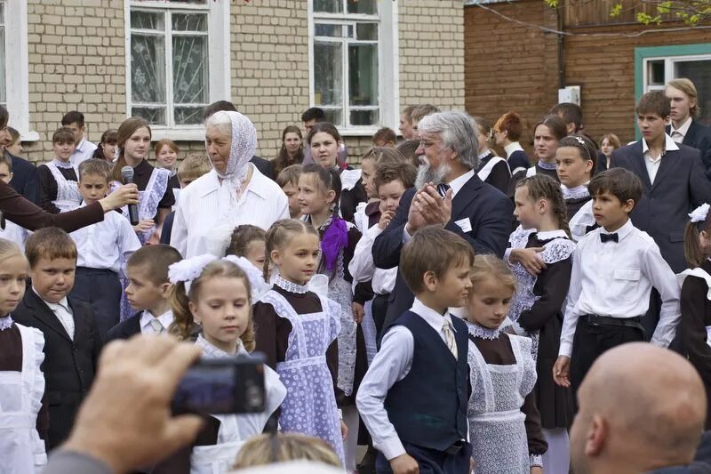 Ивановская на Лехте школа. Ярославская область село Ивановское школа. Ивановское на Лехте школа новое здание. Школа 1 Иваново.