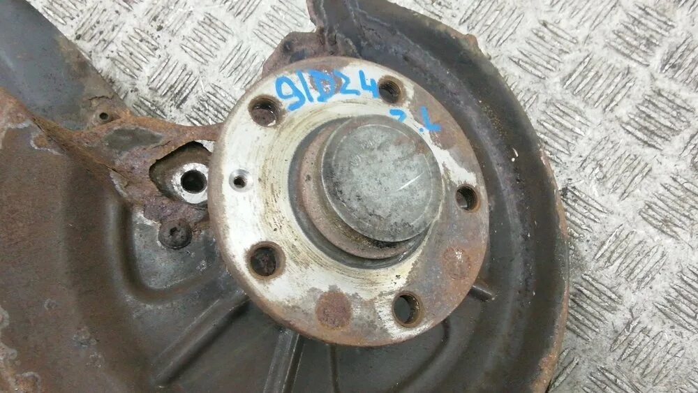 Ступица фольцваген гольфа. Ступица джетта. Ступица джетта. Ступица джетта 6. Задняя ступица фольксваген джетта.