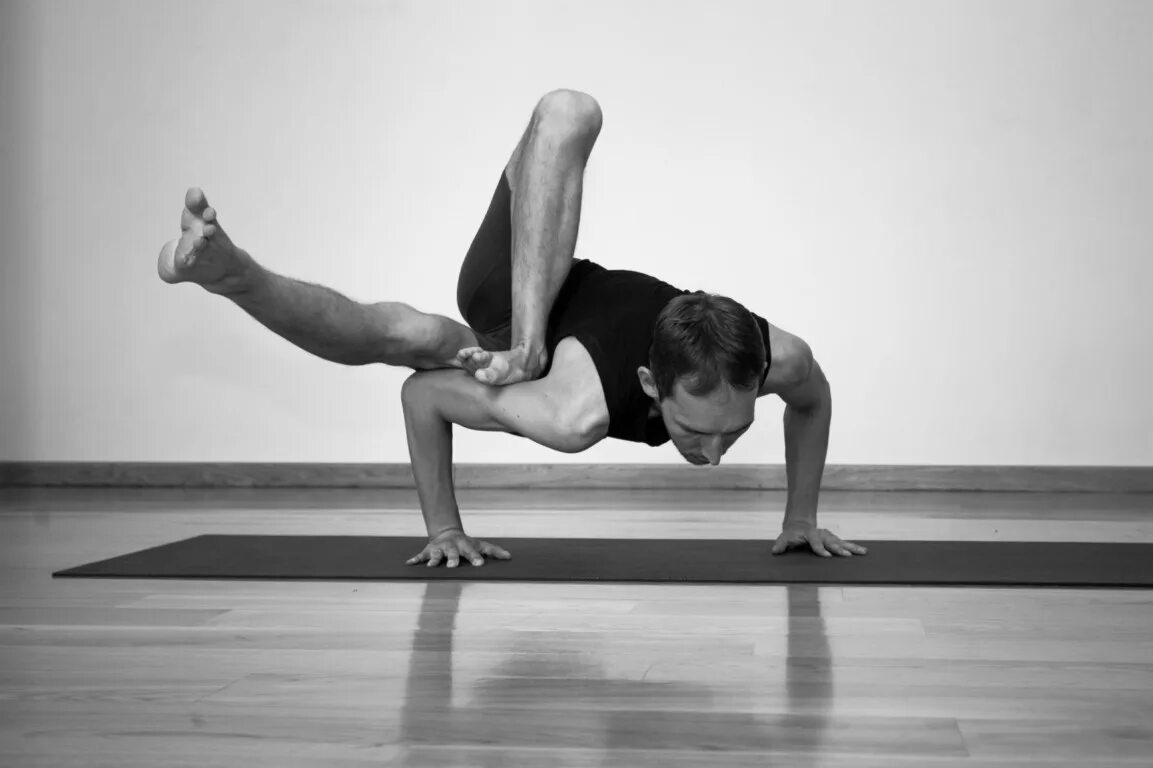 эка пада каундиниасана. эка пада каундиньясана айенгар. дви пада каундиниасана. паривритта каундиниасана. эка пада каундиниасана 2.