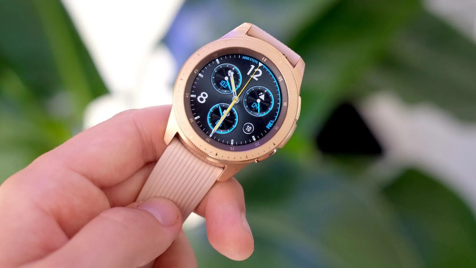 Samsung galaxy watch дата. Samsung Galaxy watch 42mm. Samsung Galaxy watch 42мм. Часы Samsung Galaxy watch 42mm. Samsung Galaxy watch SM-r810.