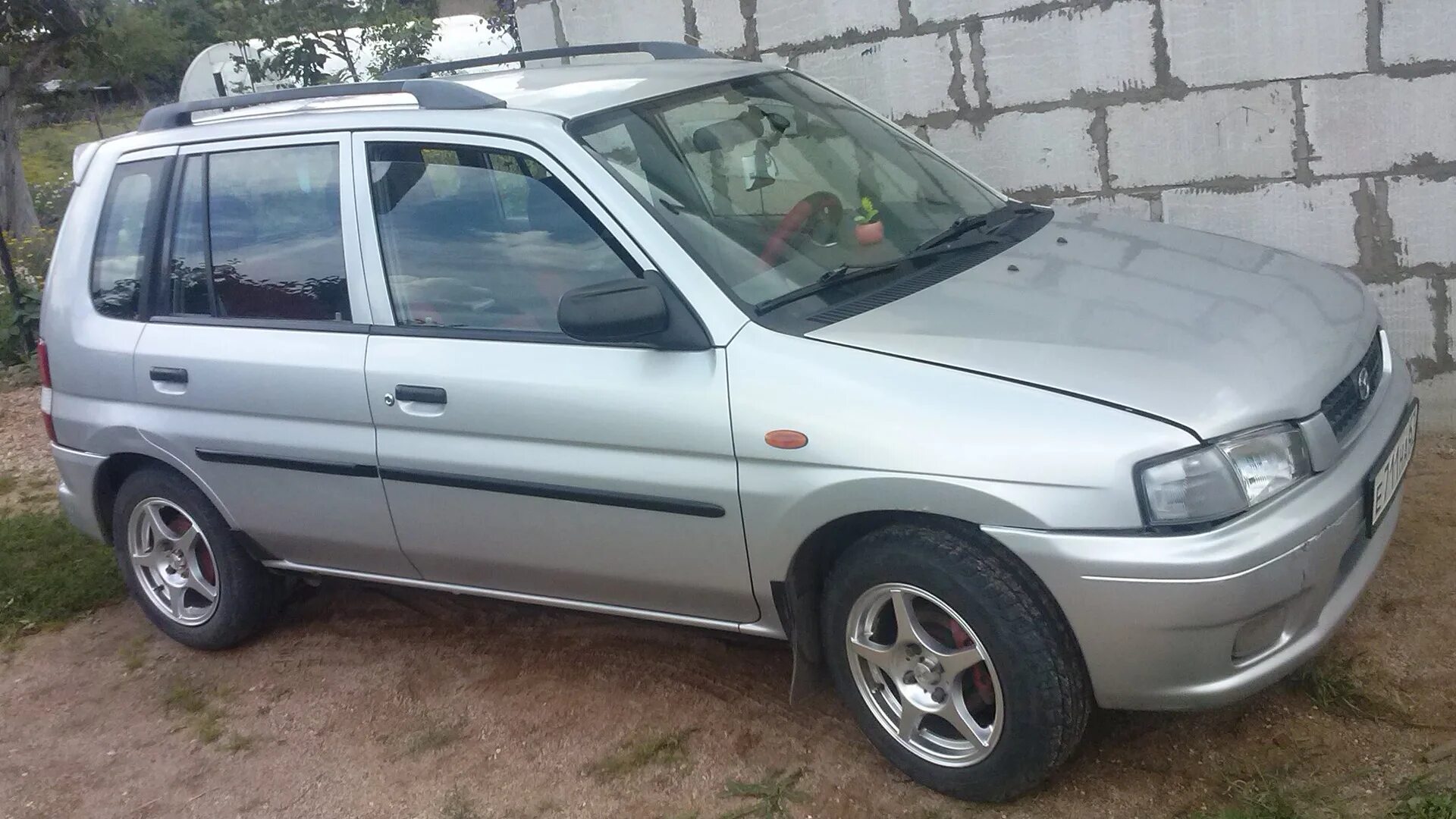 Mazda Demio 2 2000. Mazda Demio 1. Mazda Demio 2000г. Mazda Demio 2000 1.5.