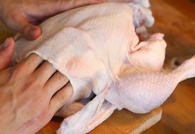 Как снять куриную кожу. Как снять куриную кожу