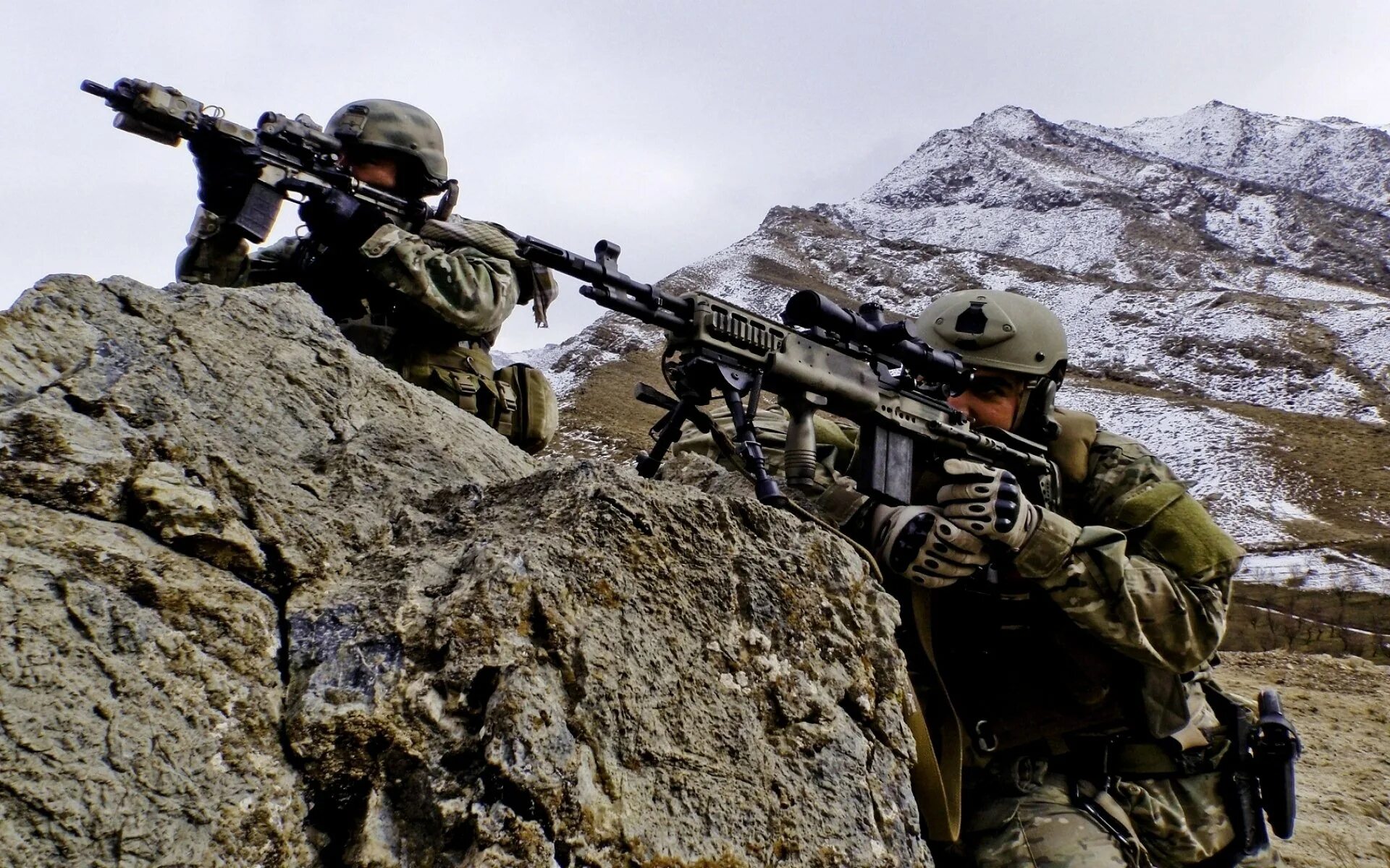 Pc army. ЦСН ФСБ на Кавказе. Военные обои. Солдат спецназа. Российский спецназ.