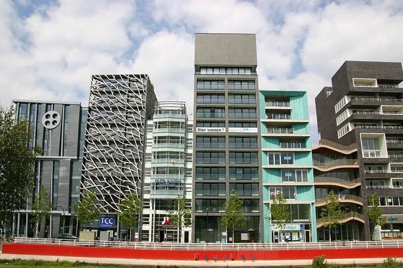 роттердам юнилевер. фуненпарк амстердам. домик в голландском стиле. квартал в алмере нидерланды. жилой комплекс nieuw bergen, нидерланды.