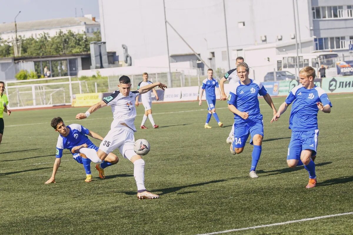 футбольный клуб химик. химик дзержинск футбольный клуб лого. футбольная команда химик дзержинск. химик футбольный клуб дзержинск. химик дзержинск 1999.