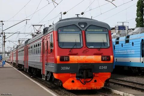 Поезд россошь