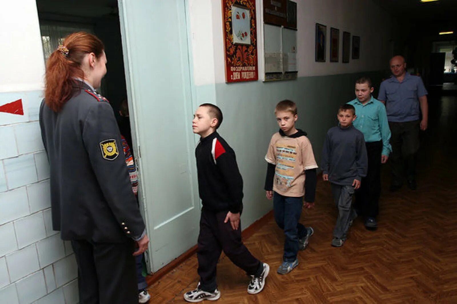 Со скольки лет сажают в детскую колонию. Тюрьма для детей. сизо для несовершеннолетних. тюрьма для детей несовершеннолетним. осужденные дети.
