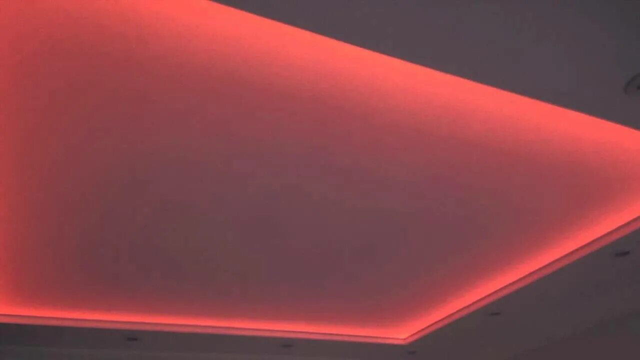 Неоновая подсветка потолка. Неоновый натяжной потолок. Натяжной потолок с разноцветной подсветкой. Подвесной потолок с подсветкой красной. Купить красную подсветку