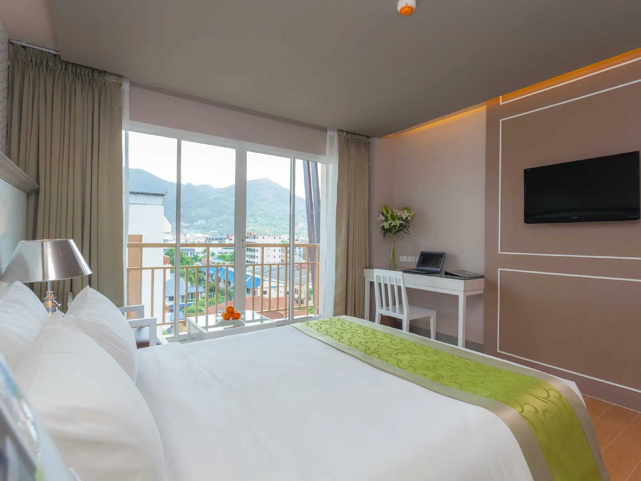 Best western phuket 4. Отель бест вестерн патонг бич. 4 best western patong. best western patong beach 3*. best western phuket patong.
