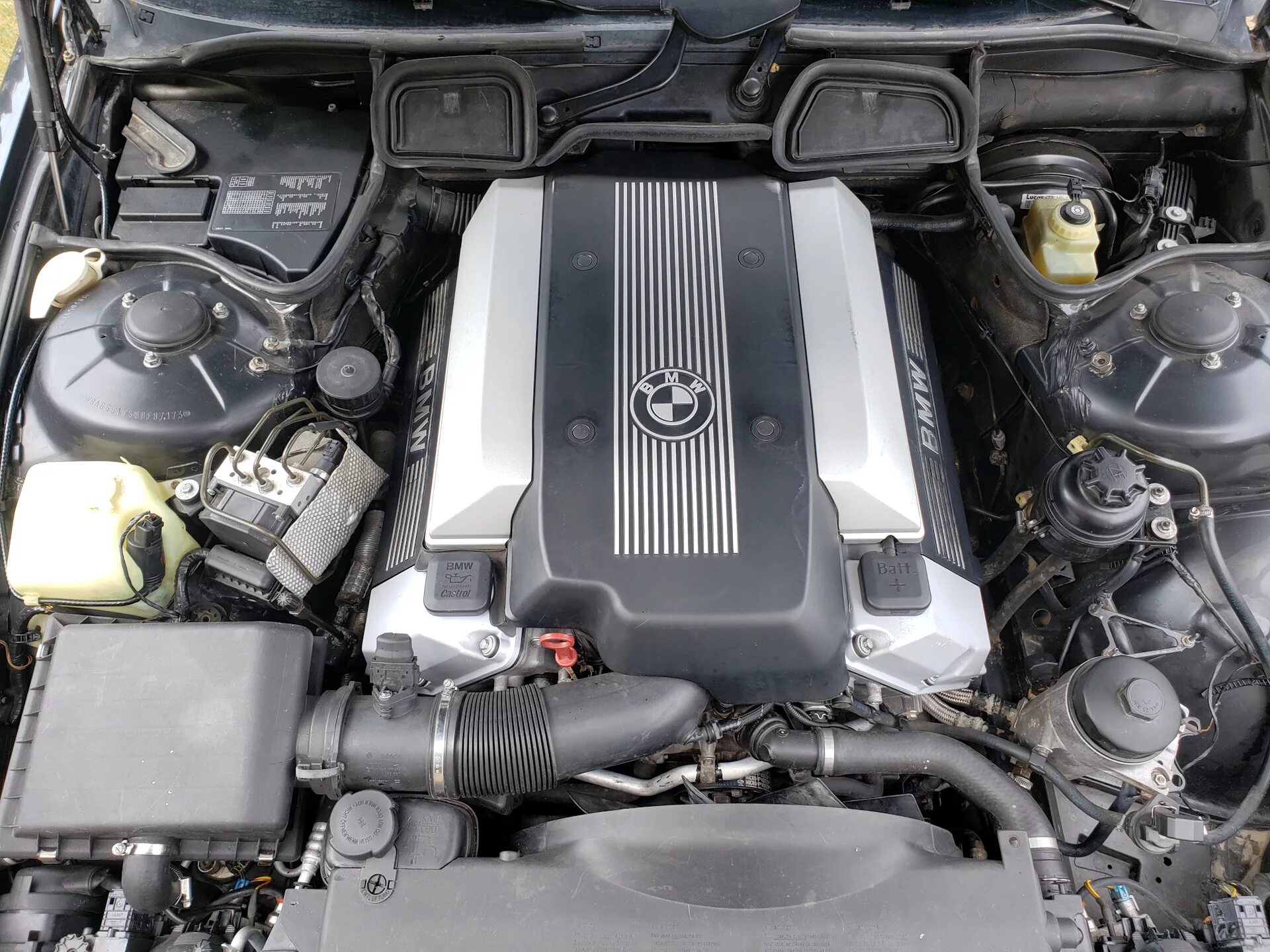 Bmw m60 v8. Bmw m62b44. м62 мотор бмв. 4. 4.