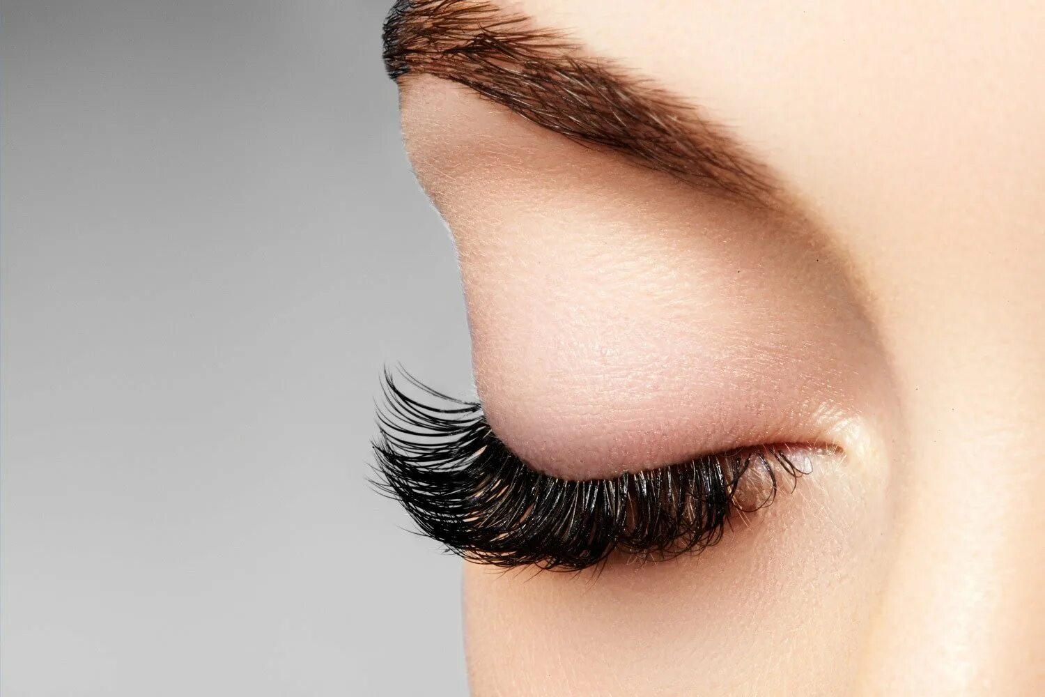 Lashes ресницы наращивание. Ресницы. Красивые ресницы. Нарощенные ресницы. Красивые нарощенные ресницы.