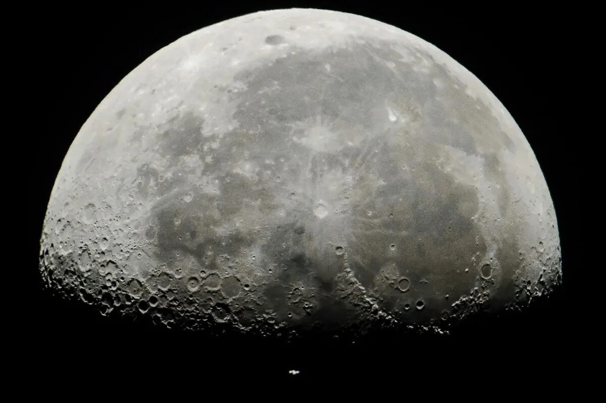 Светлый перед луны. Фото Луны. Дрейпер снимок Луны. Марс Марс. Теория mond.