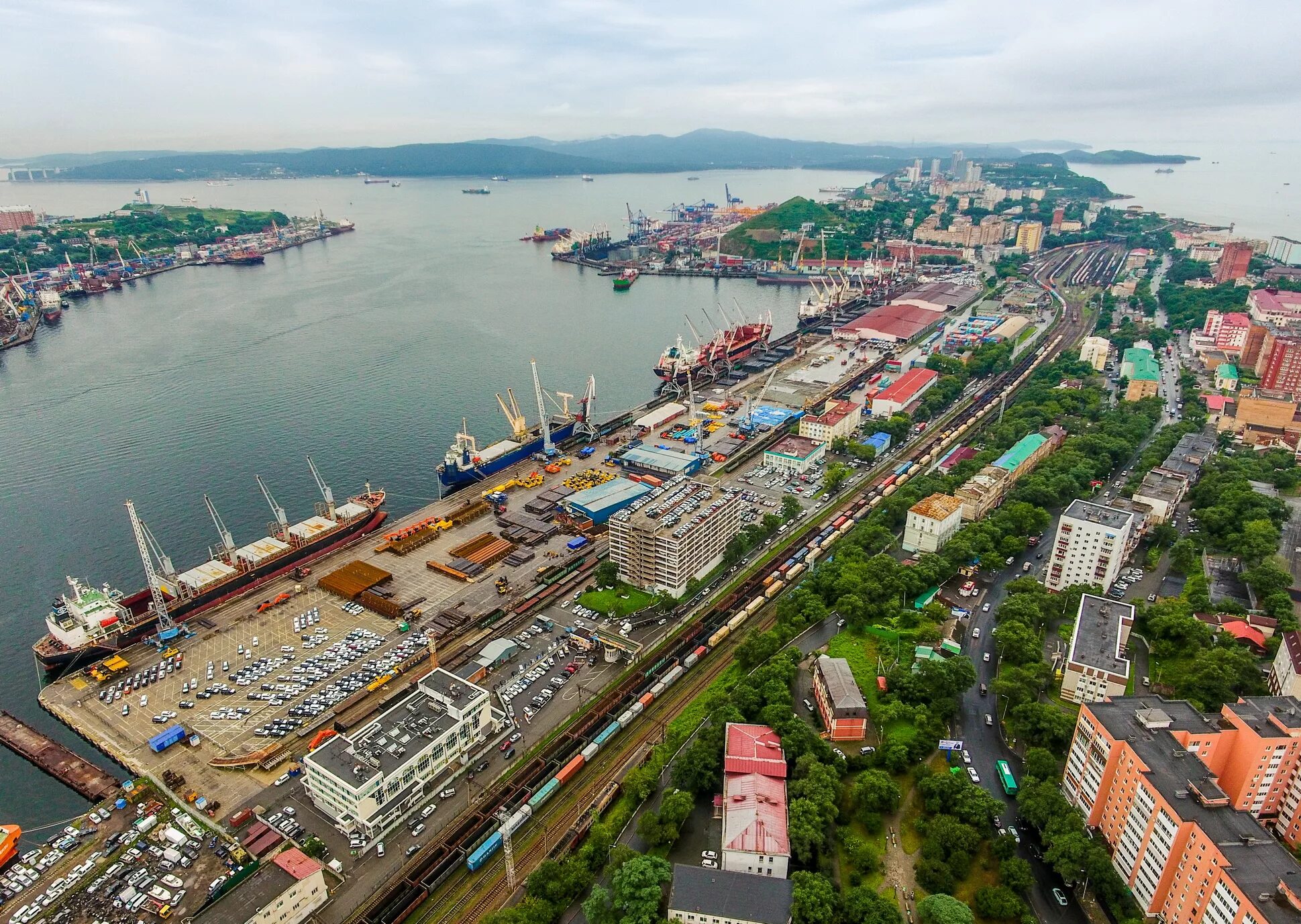 Дв порт. Владивостокский морской торговый порт. порт владивосток. дальневосточный порт владивосток. грузовой порт владивосток.