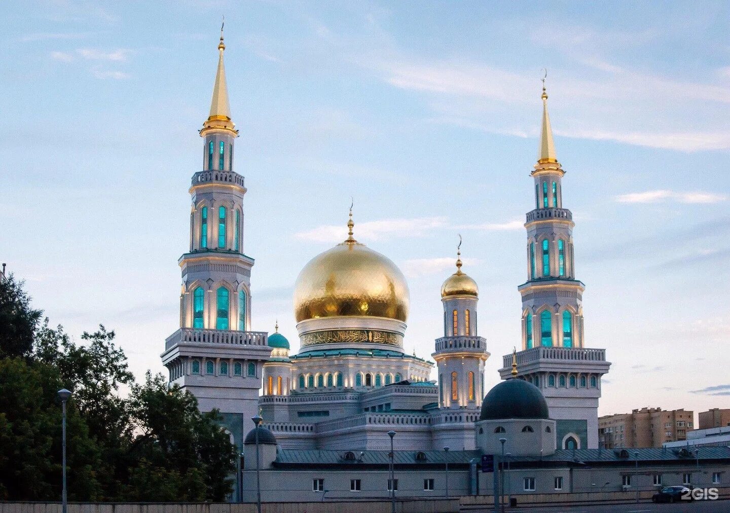 Сайт московская соборная. Московская Соборная мечеть Москва. Минарет Московской Соборной мечети. Московская Соборная мечеть Выползов переулок 7. Новая Соборная мечеть в Москве.