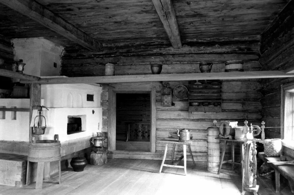 Музей быта донских казаков. Предметы казачьего быта. Рябцев русская усадьба 19 век интерьер. Старинные предметы быта. Старинные предметы быта.