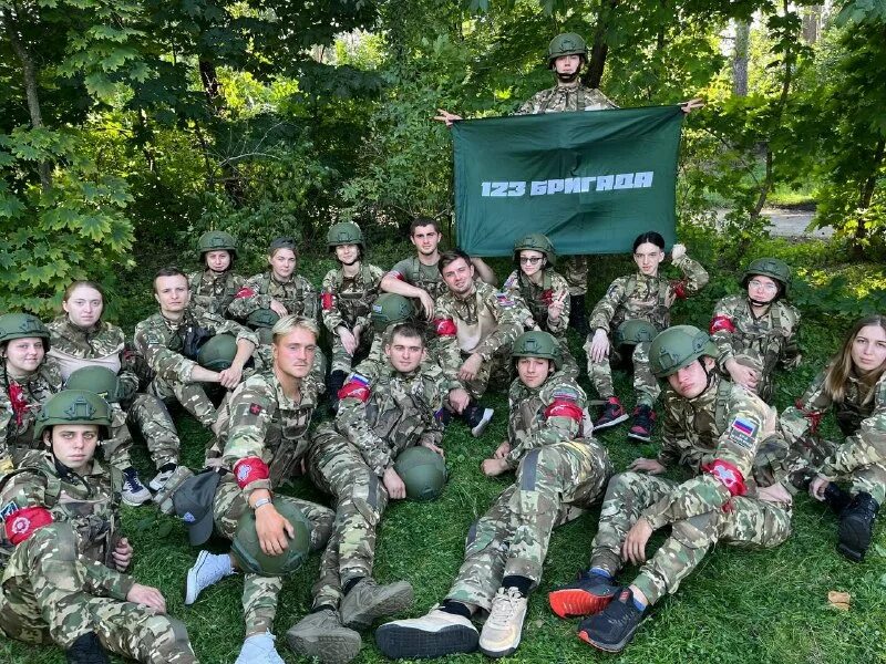 Игра зарница новгородская обл. Всероссийская зарница. Военно-спортивная игра зарница. Всероссийская зарница. Флаг для зарницы.