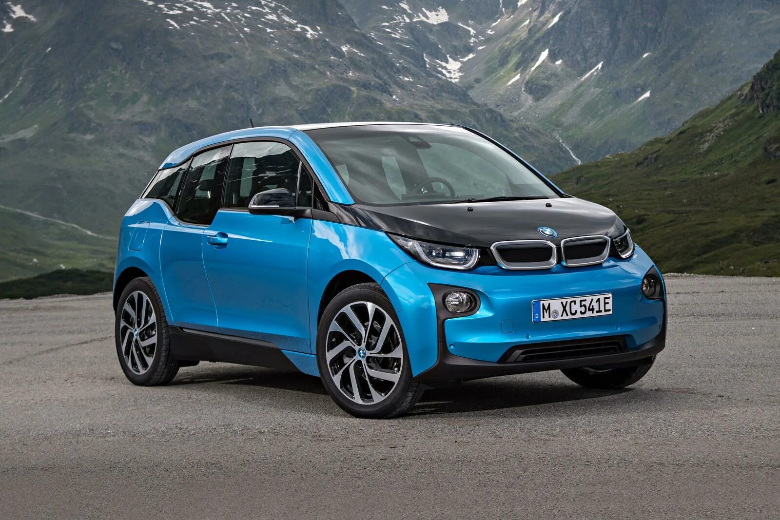 E bir. БМВ i3 2017. BMW i3 2016. BMW i3 2013. БМВ i3 2021.