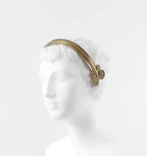 Headdress MET DP142109.jpg - Pharos 