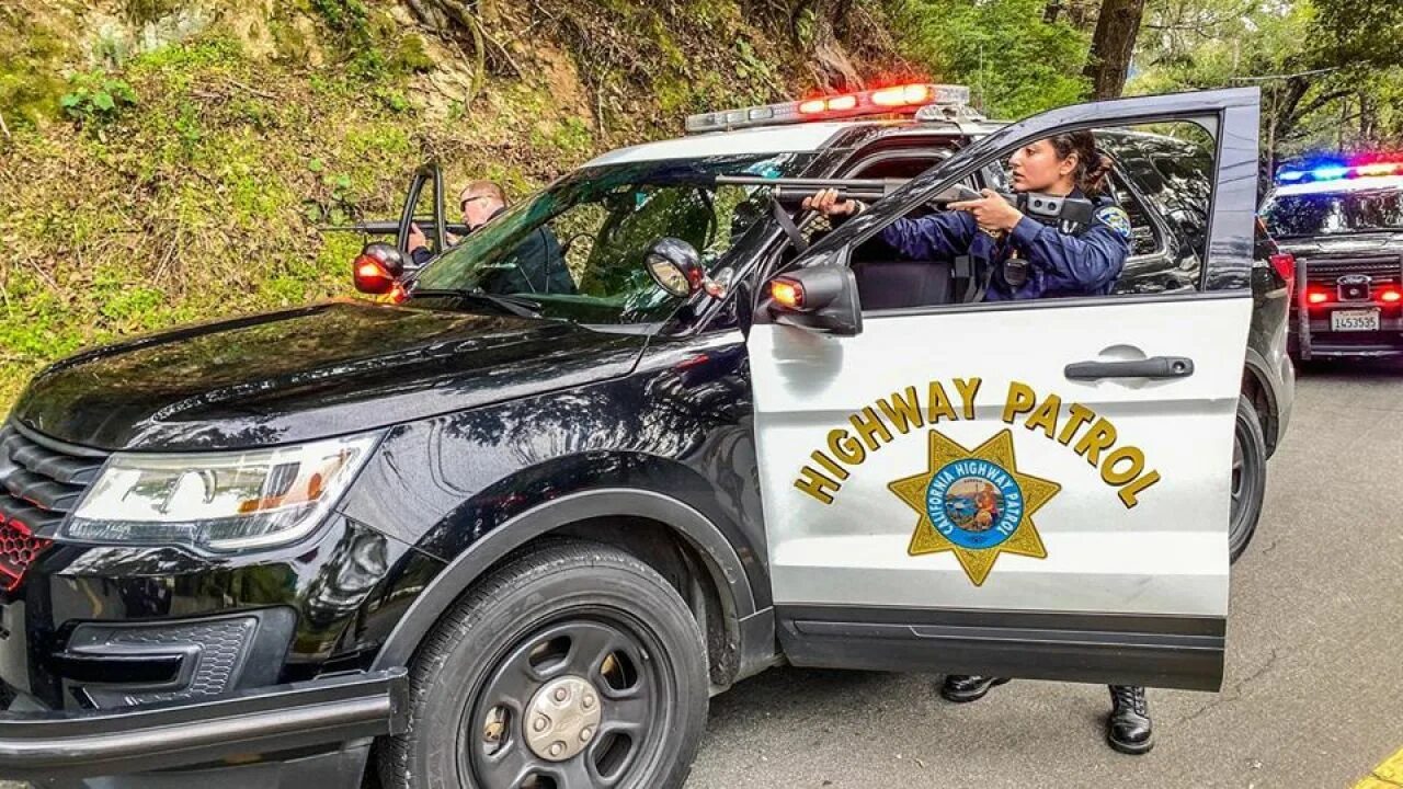 Cant find animation association swat. California Highway Patrol. CHP California Highway Patrol. Highway Patrol SWAT. Офицеры California Highway Patrol.