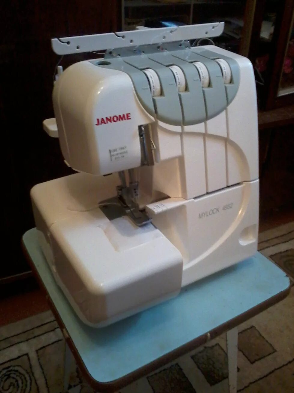 Оверлок merrylock 012. Швейный оверлок janome artstyle 4057. Швейная машина merrylock. Merrylock 010. Меррилок 007.