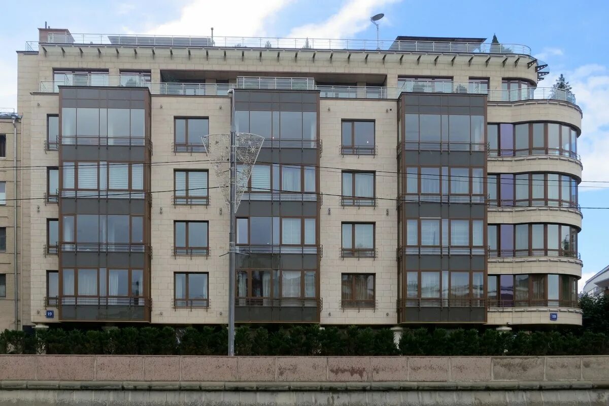 Пречистенская набережная дом 19. Серебряническая набережная. Скуратов москва жк арт хаус. Пречистенская набережная 13с1. Серебряническая набережная москва.