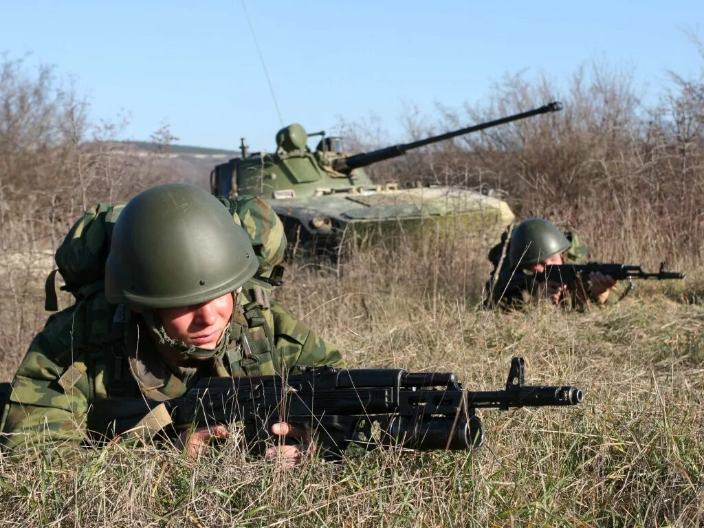 Без вооруженных