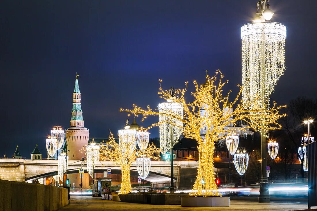 Невероятная москва. Москва зимой. Самые красивые места в Москве зимой. Москва зимой украшена. Красивые виды новогодней Москвы.