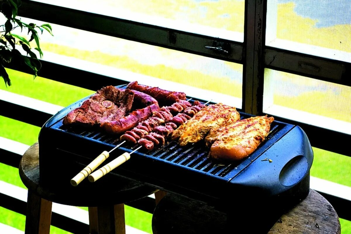 Как сделать домашнюю гриль. Гриль-барбекю grill 203/80. барбекю в квартире. гриль на балконе. мангалы для жарки шашлыков.