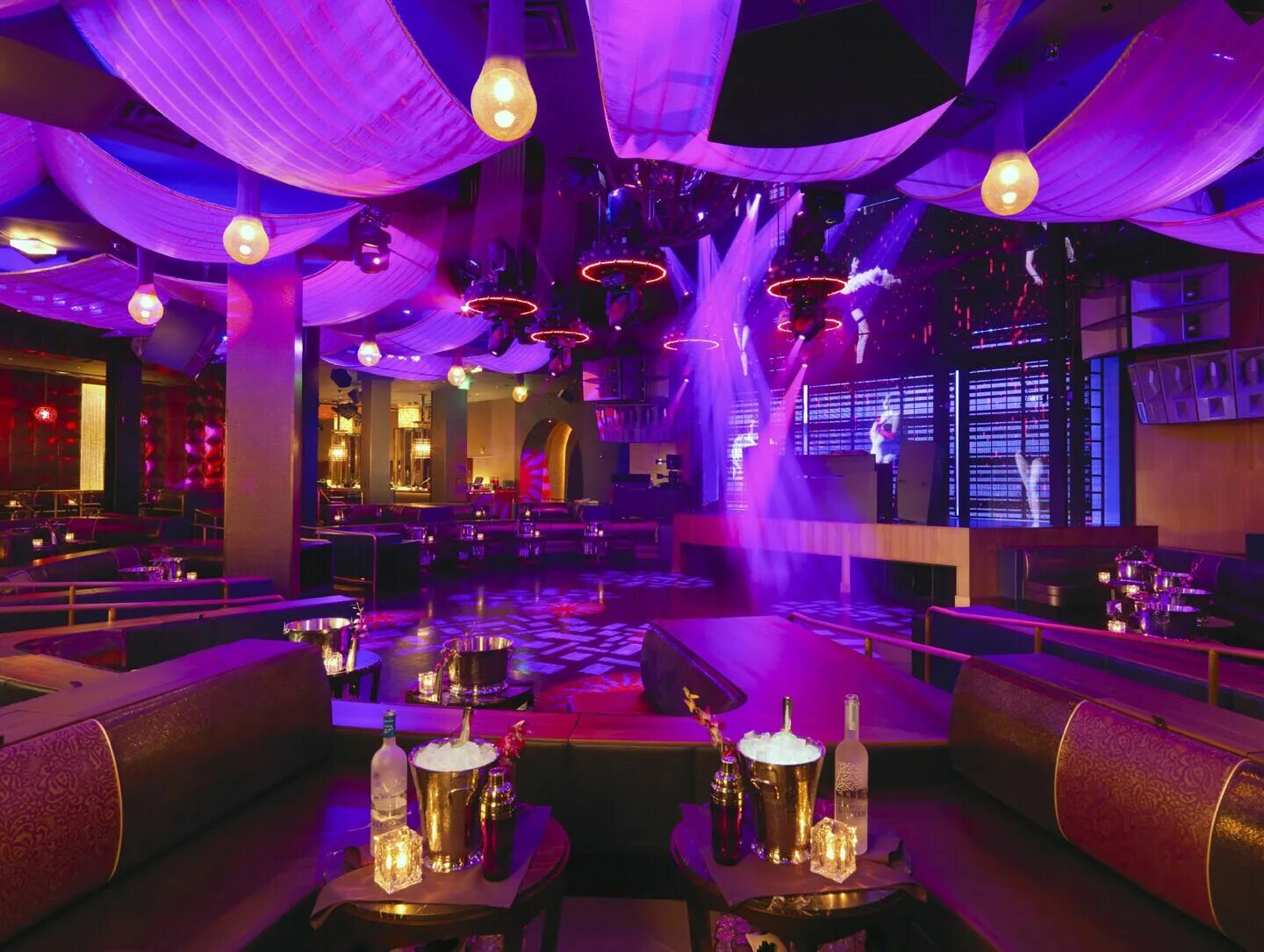 Клуб 154 санкт-петербург гранд-каньон. Pun club. Место для вечеринки. Pun club. Pun примеры.