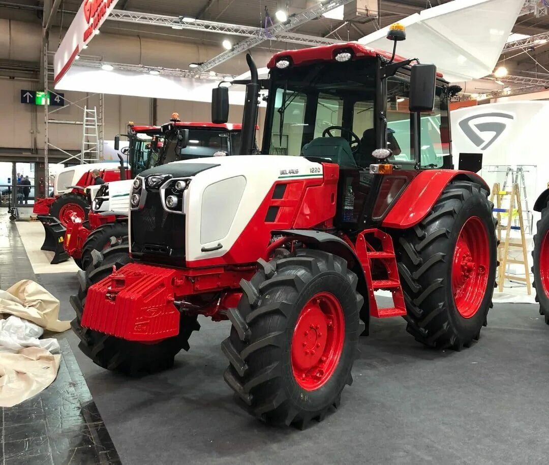 Трактор фендт 1050. 3. Steyr трактор 2022. 3. Трактор последний.