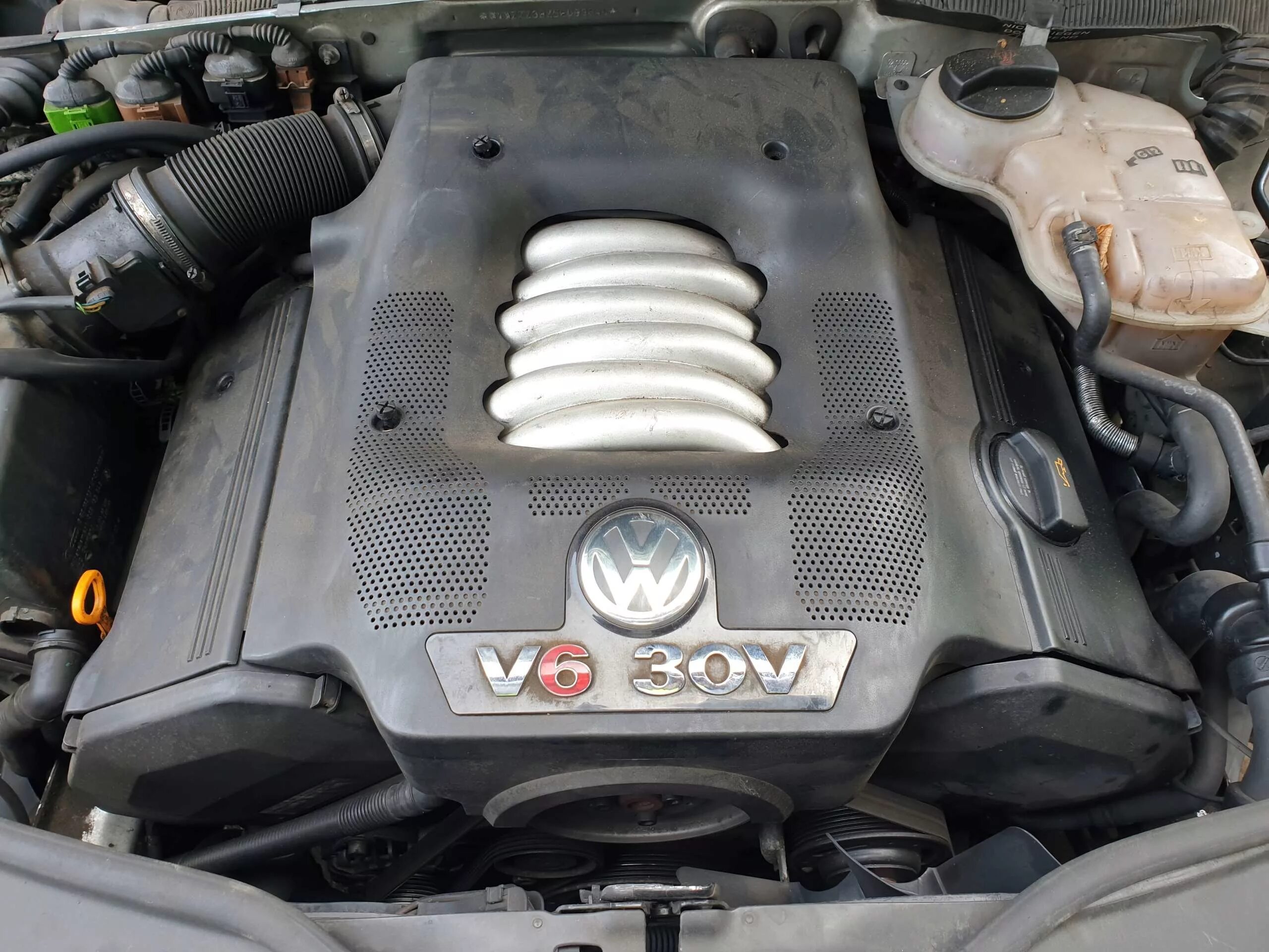 B 5 v5. Пассат б5 2.8 v6. VW Passat b5 v6 30v. VW Passat b5 v6 2.8. Двигатель Volkswagen Passat b5 2.8.