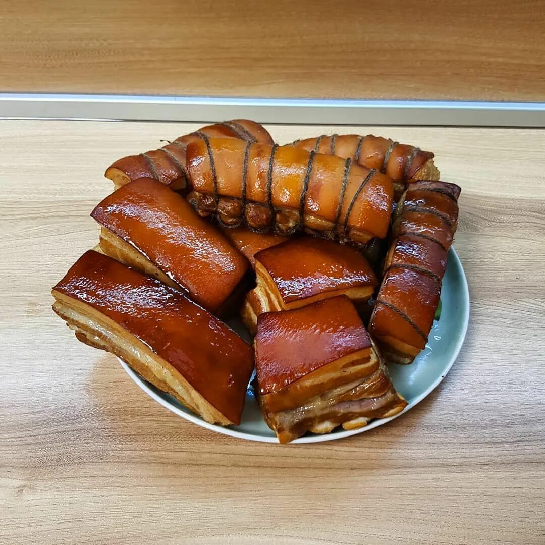 Как делают копченое. Копченое сало. грудинка копченая. сало горячего копчения. шпик копченый.