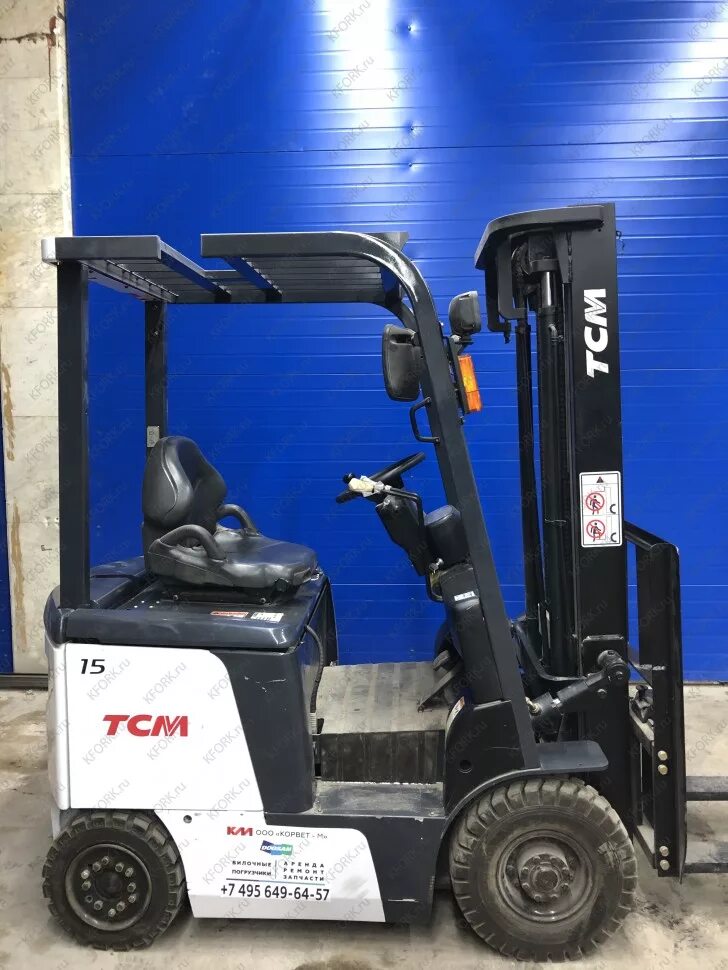 Тсм 30. Teu fd25t. Киповый захват на погрузчик. Автопогрузчик tcm fd30t3z. Автопогрузчик fd30t3z.