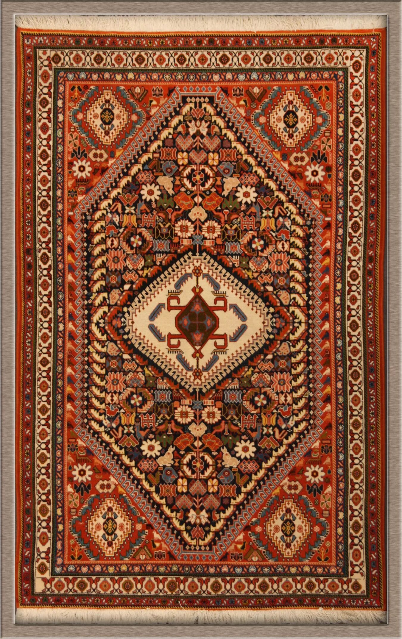 Ковер значение. Старинные ковры. старинный персидский ковер. арабские ковры. старый ковер.