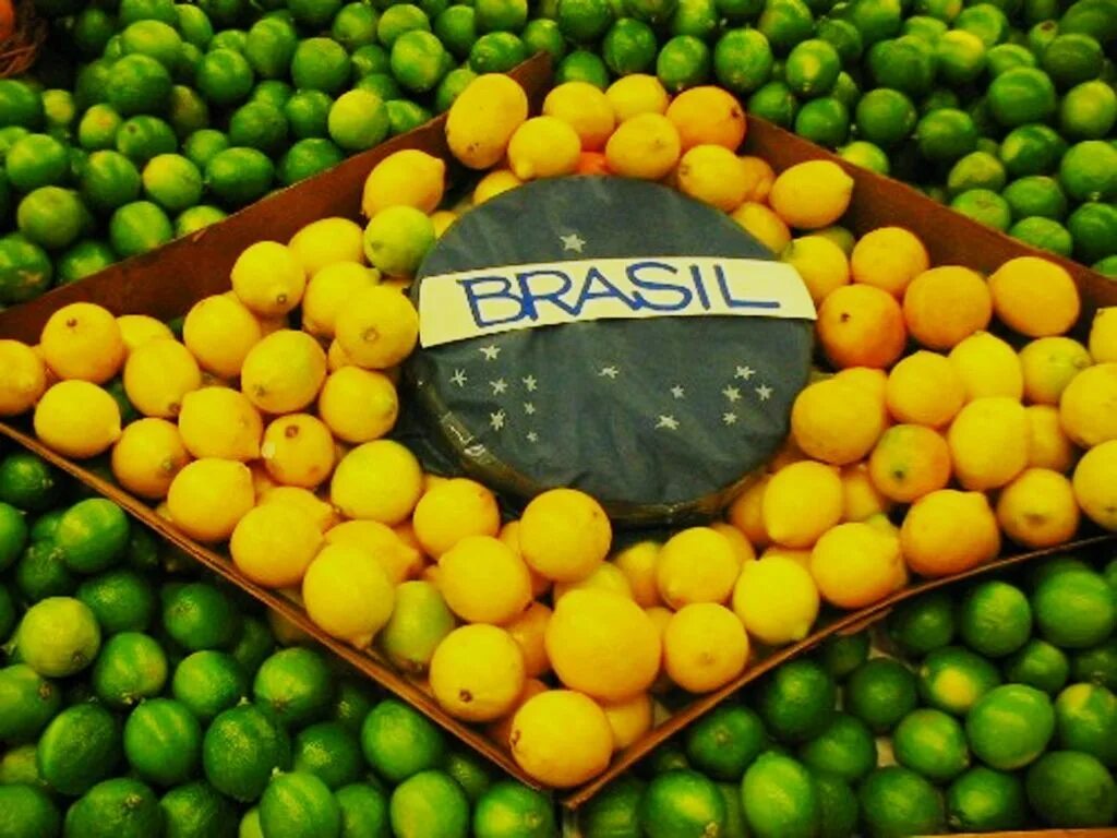Бразилия является крупнейшим производителем. Рио де Жанейро фрукты. Brasil. Рио де Жанейро еда. Выращивание фруктов в Рио де Жанейро.