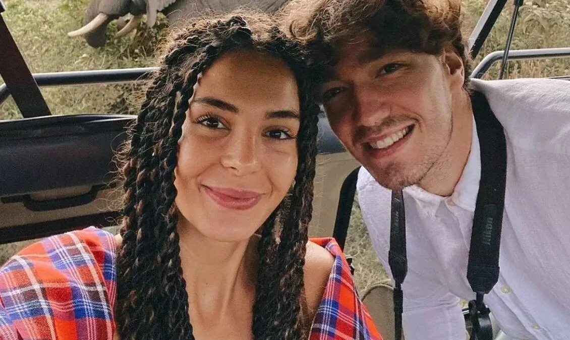 Эбру сахин фигура. Эбру шахин родители. Эбру шахин 18. Эбру шахин 2023. Эбру шахин.