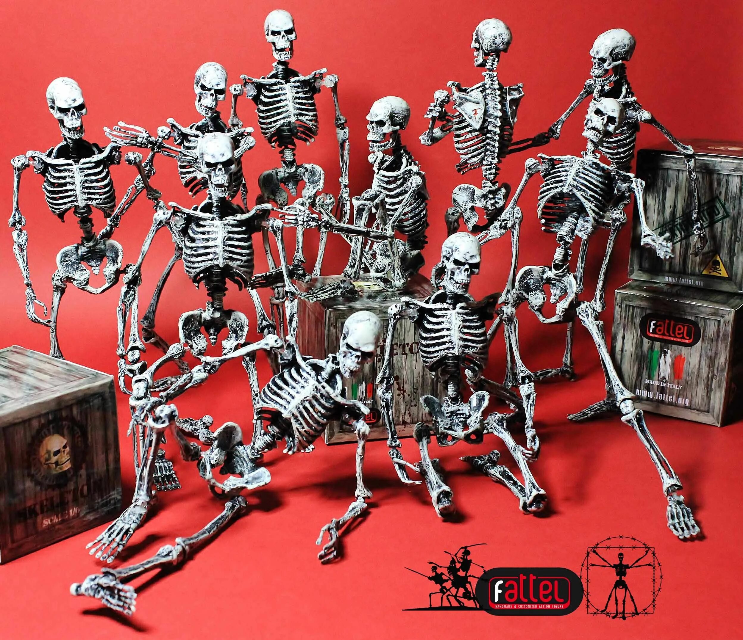Металлический скелет. Скелет игрушка. Железный скелет. Металлический скелет человека.