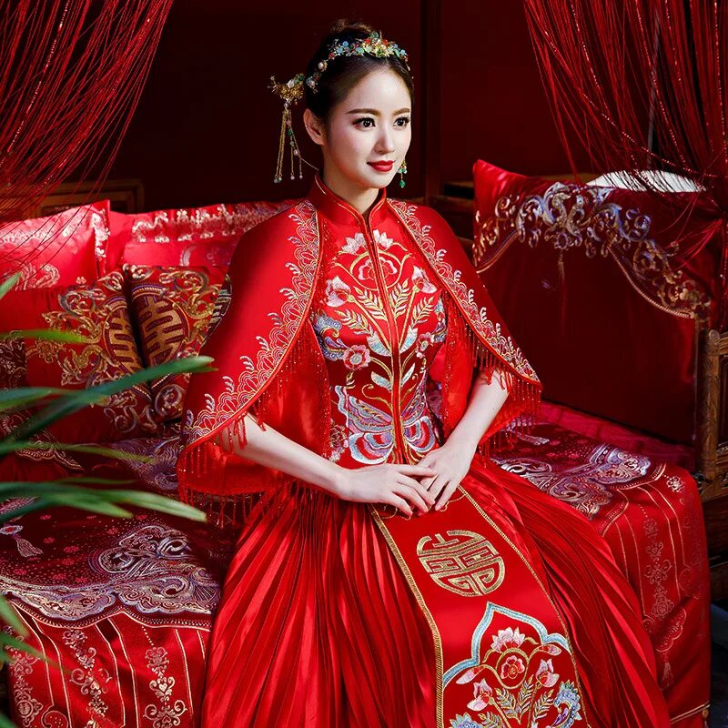 Китайская классическая. Красное Ханьфу свадебное. Платье Hanfu cheongsam. Китайский свадебный наряд. Китайская невеста.