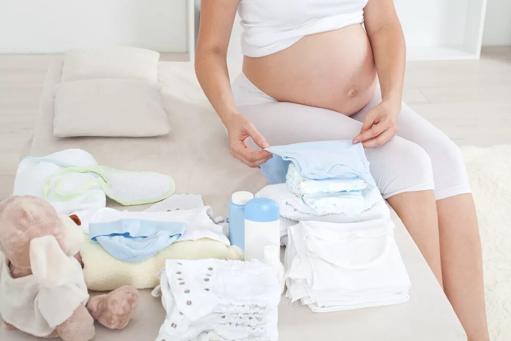 Домашний уход новорожденным. Подготовка к рождению ребенка. Вещи для беременных. Сборы в роддом. Вещи для новорожденных в роддом.