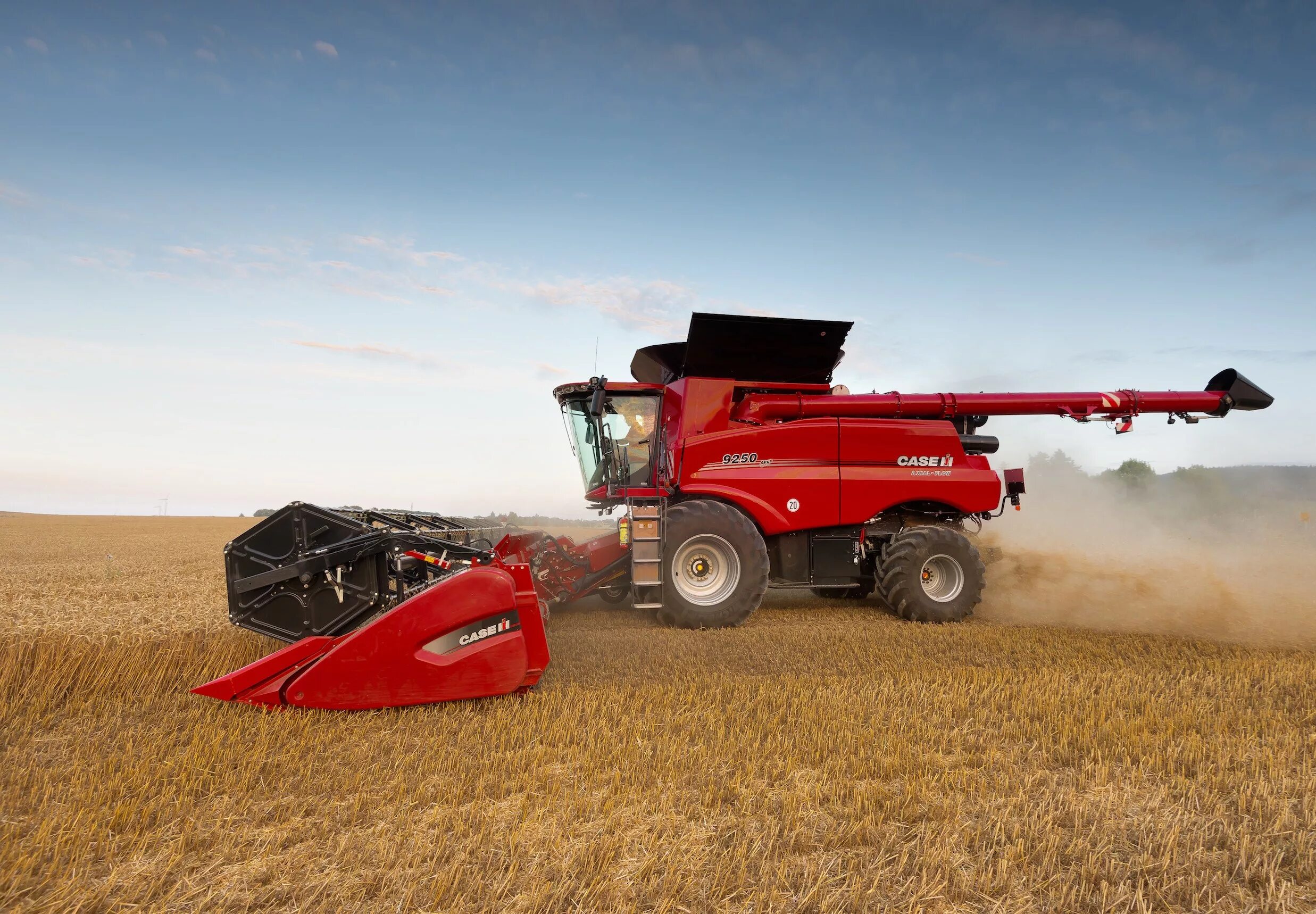 Про комбайны и тракторы. Комбайн Case IH Axial Flow. Зерноуборочный комбайн кейс 8250. Комбайн Case IH 9250. Case Axial Flow 9250.