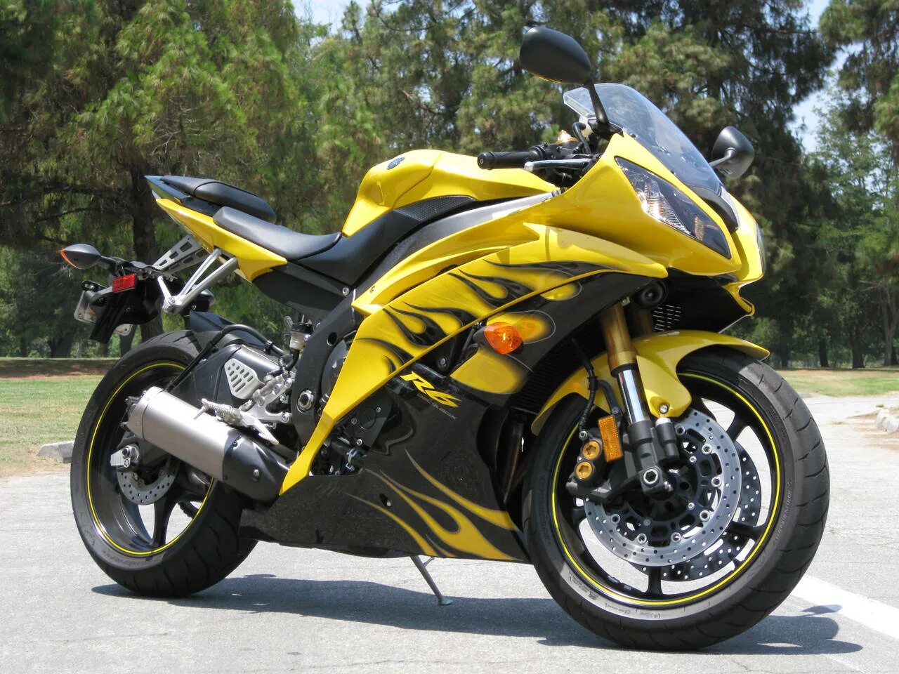 Yamaha mt 06. Ямаха yzf r6. Yamaha r6 2007. Ямаха 6 характеристики. Ямаха 6 характеристики.