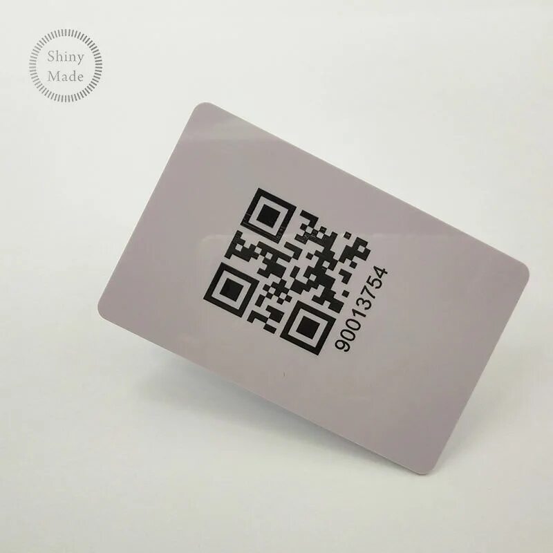 Визитка с QR. Визитки с QR кодами. Пластиковая карта с QR кодом. Пластиковая визитка с QR.