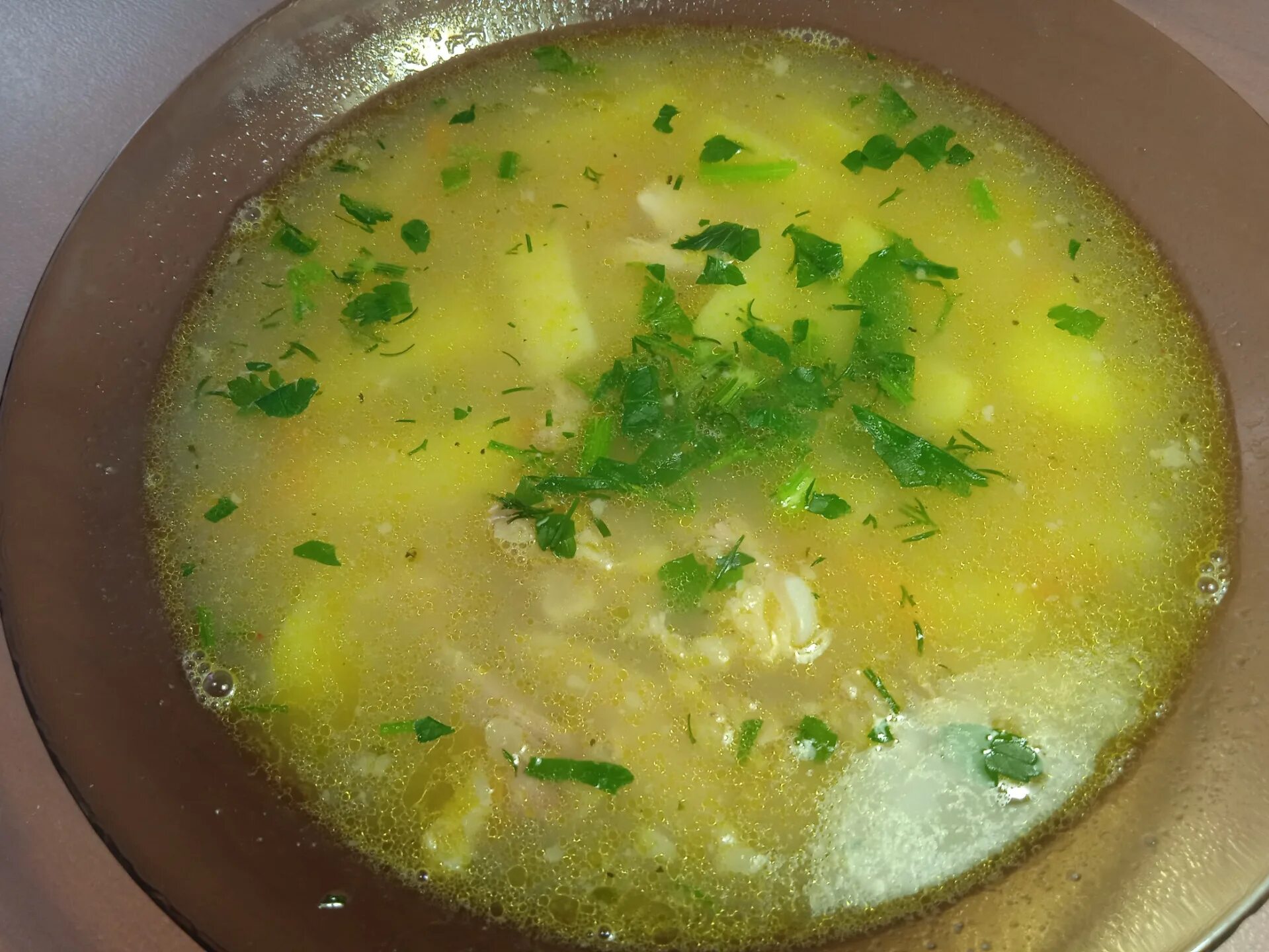 Рецепт горохового супа в казане. Гороховый суп варка. Гороховый суп любимый. Как варить гороховый суп. Золотистый цвет супа.