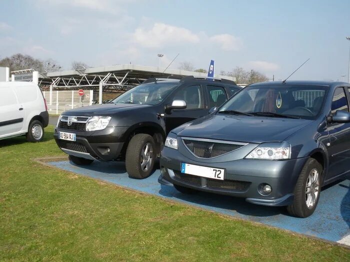 Логан рено усиливаем. Renault Duster и Логан. Рено Логан Дастер. Рено Логан и Рено Дастер. Внедорожники эконом класса.