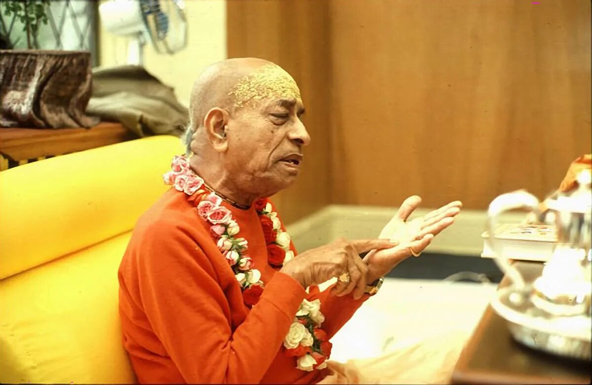 Шрила прабхупада и кришна. Маяпур хижина шрилы прабхупады. Прабхупада ачарья. Харе кришна шрила прабхупада слушать. Прабхупада и кришна.