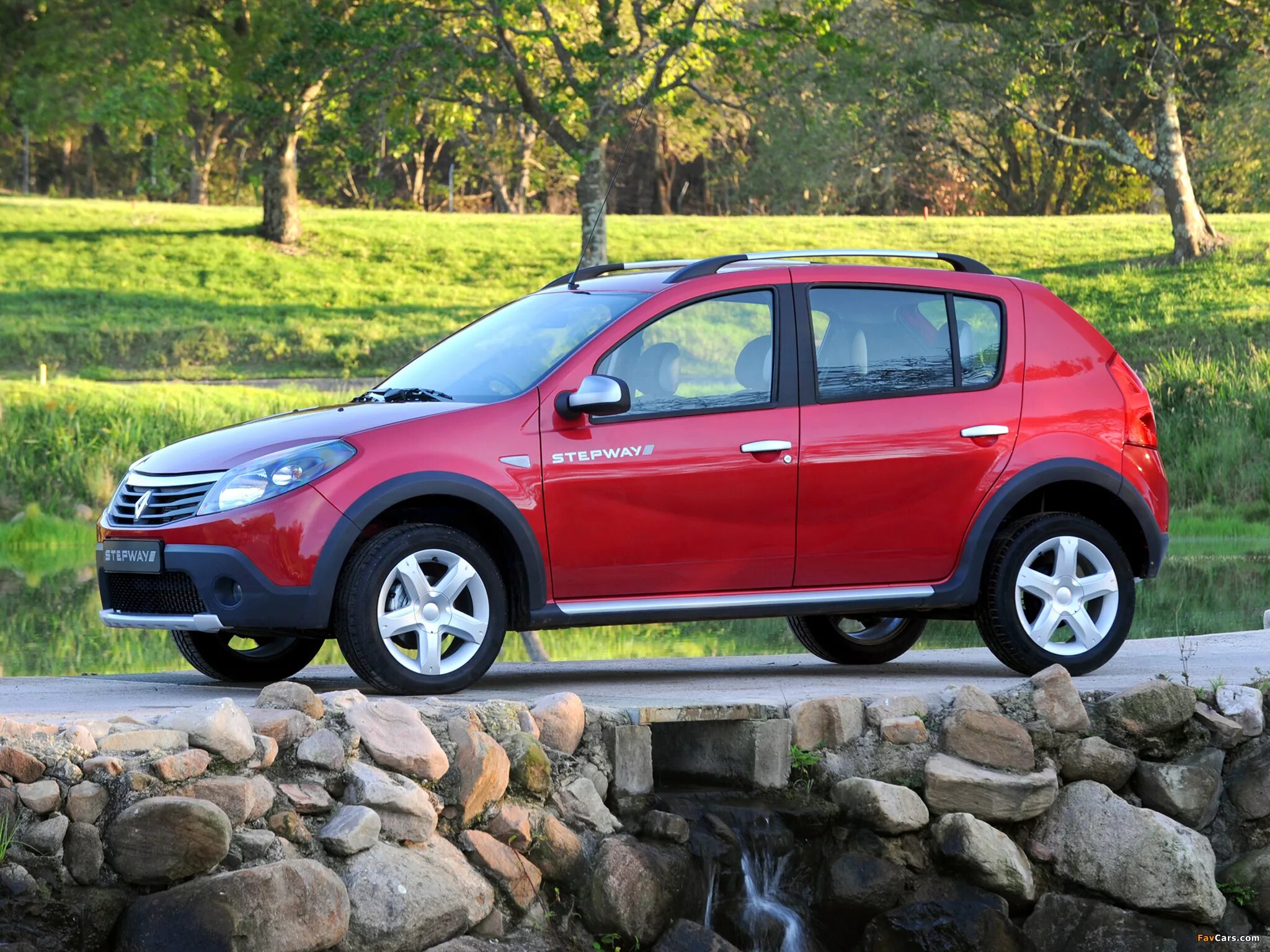 Покажи renault stepway